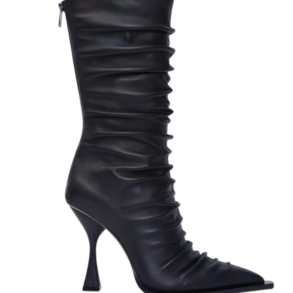 Hanifa Zorah boot